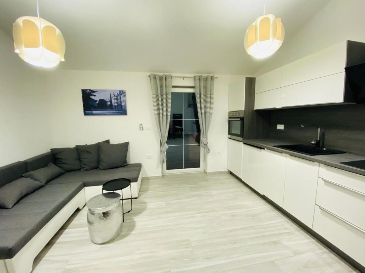 Apartma Mija-Dekani Exterior foto