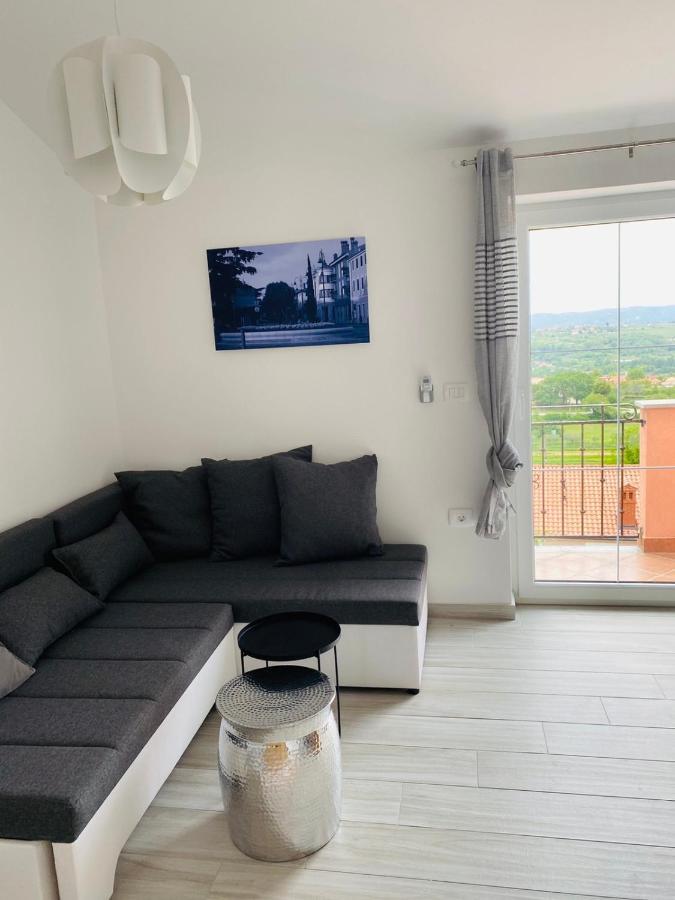 Apartma Mija-Dekani Exterior foto